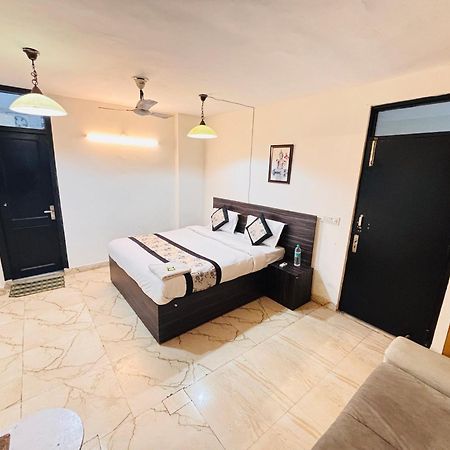 Hauz Khas Villa New Delhi Exterior photo