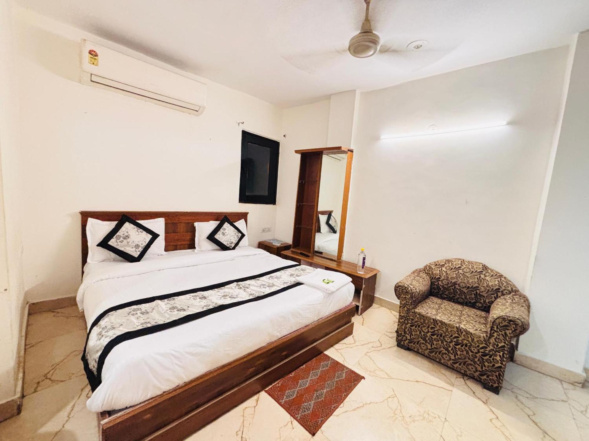 Hauz Khas Villa New Delhi Exterior photo