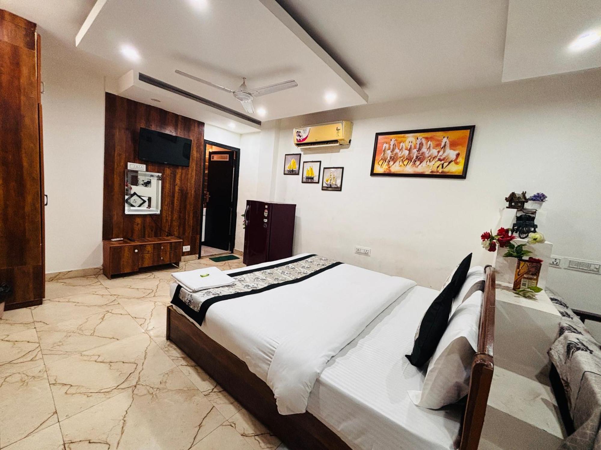 Hauz Khas Villa New Delhi Exterior photo
