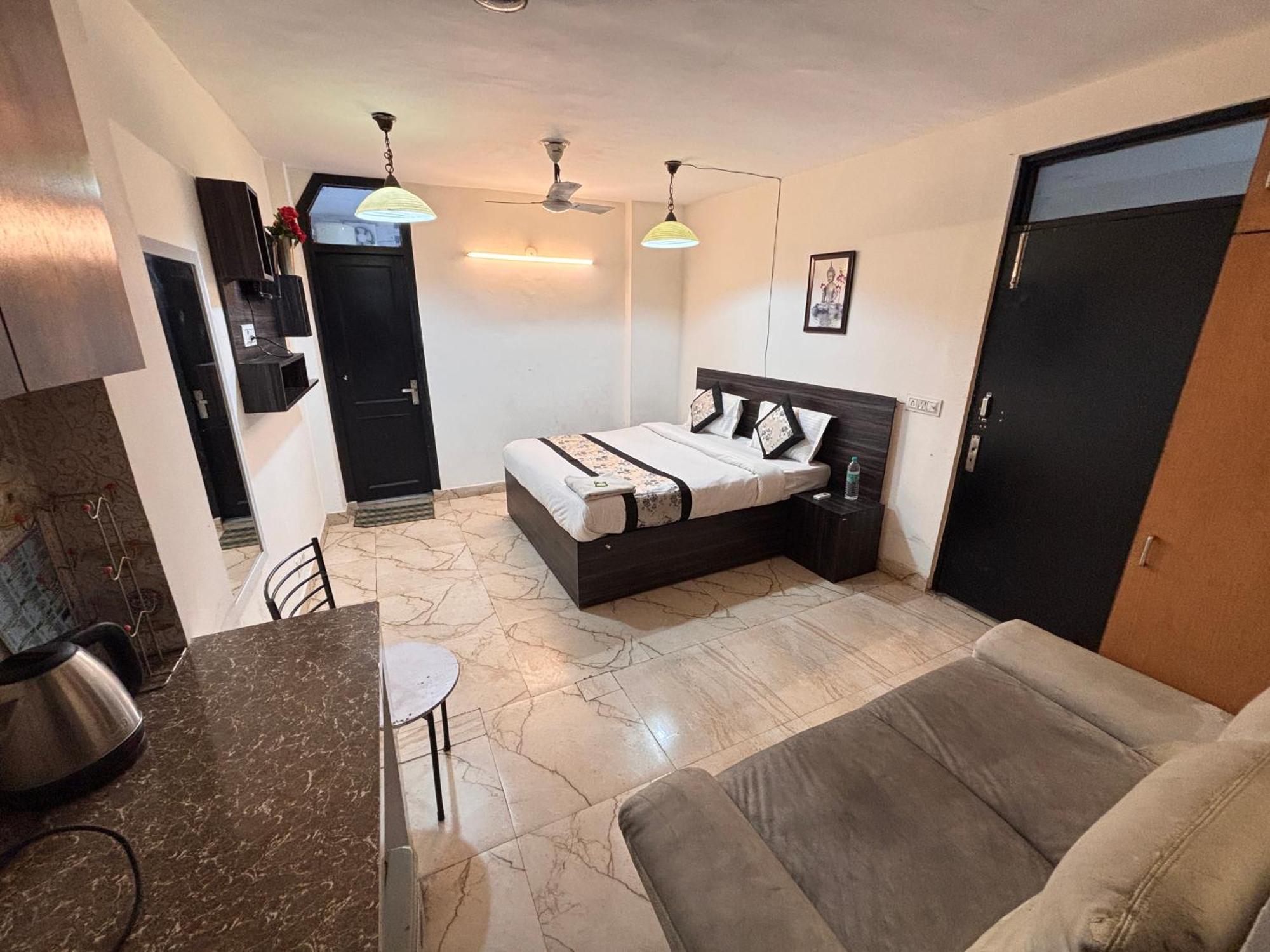 Hauz Khas Villa New Delhi Exterior photo