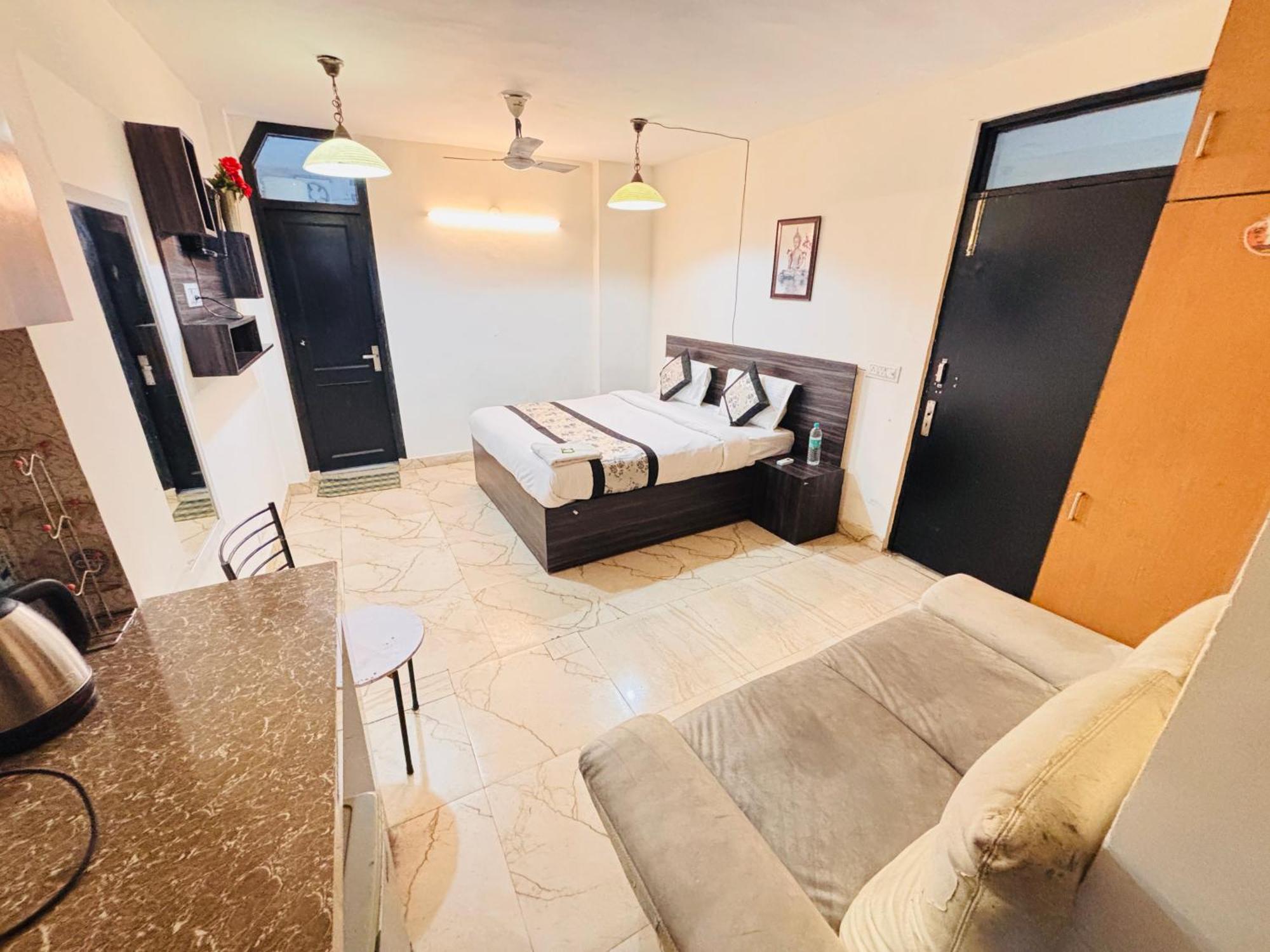 Hauz Khas Villa New Delhi Exterior photo