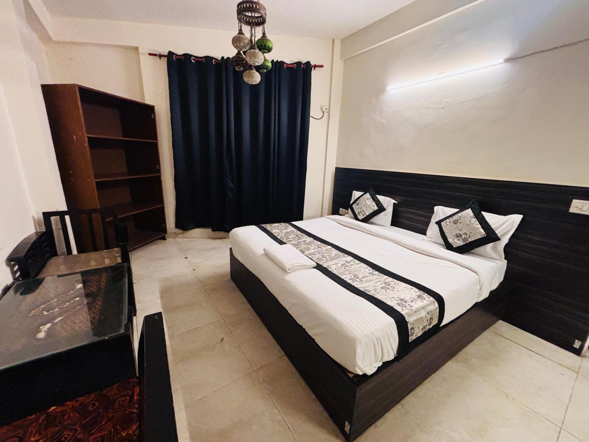 Hauz Khas Villa New Delhi Exterior photo