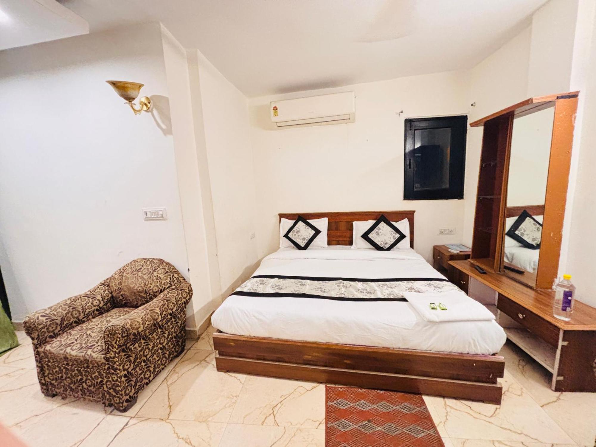 Hauz Khas Villa New Delhi Exterior photo